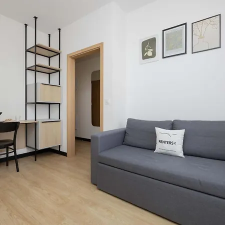 Bright With Air Conditioning Close To The Metro Station And Pge By Renters * ורשה