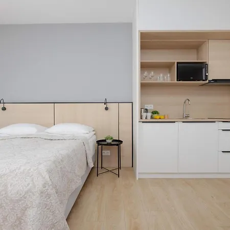 דירה Bright With Air Conditioning Close To The Metro Station And Pge By Renters ורשה