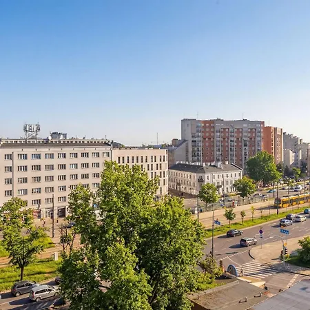 Bright With Air Conditioning Close To The Metro Station And Pge By Renters ורשה